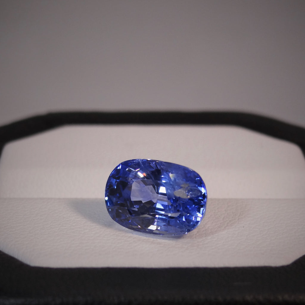 Natural Sapphire - 6.33 ct.