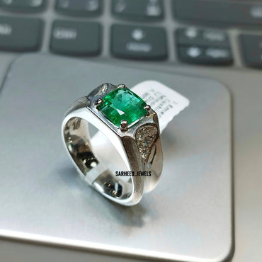 Natural Emerald and Diamond Men Ring