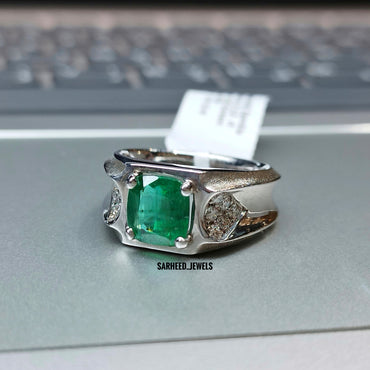 Natural Emerald and Diamond Men Ring