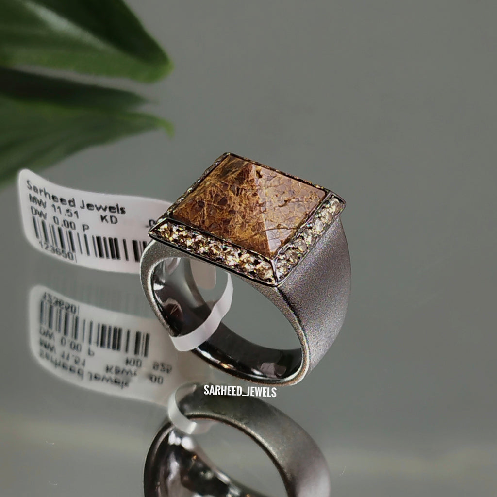 Natural Spinel and Brown Diamond Men Ring
