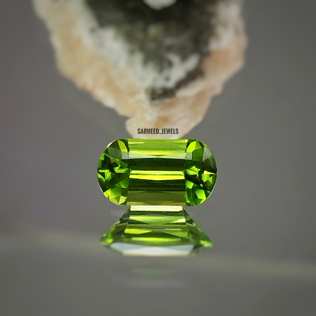 Natural Peridot - 6.39 ct.