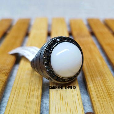 Natural Chalcedony and Diamond Men Ring