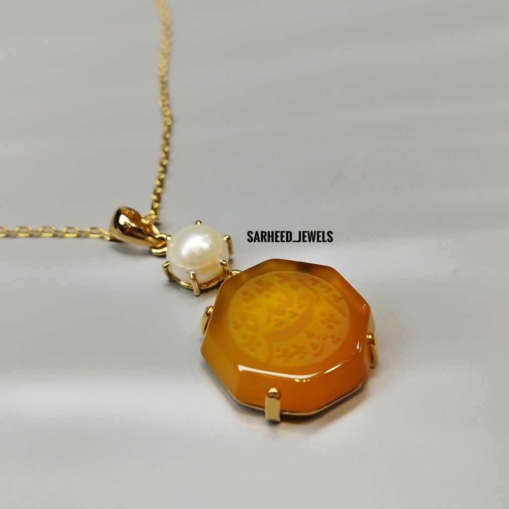 Natural Agate and Pearl Gold Necklace