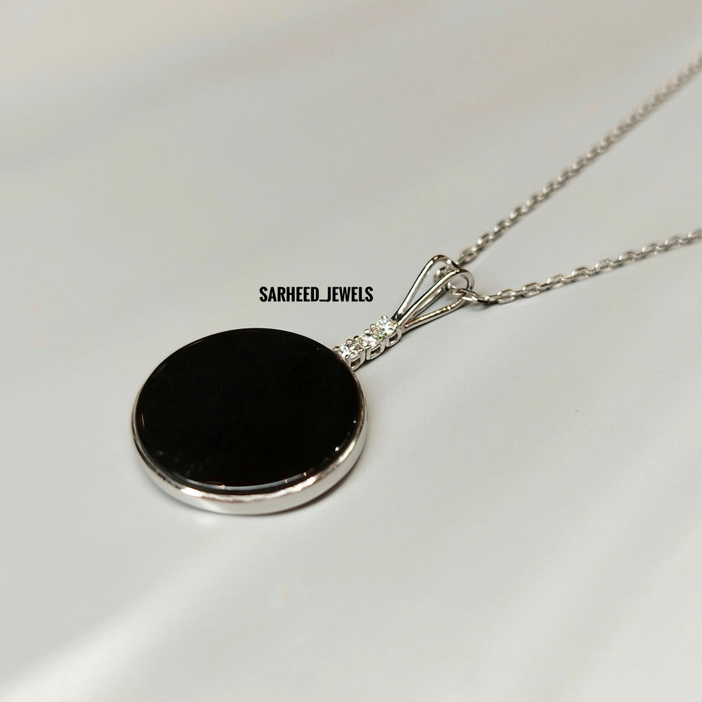Natural Black Onyx and Diamond Gold Necklace