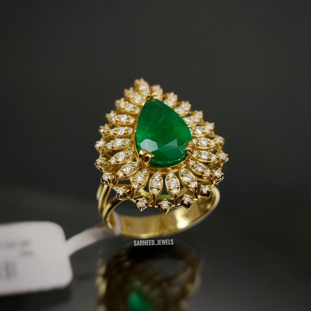 Natural Emerald and Diamond Gold Ring