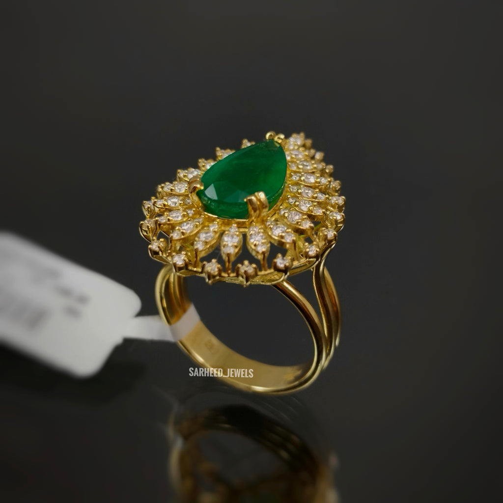Natural Emerald and Diamond Gold Ring