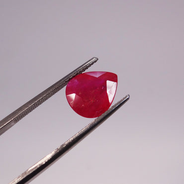 Natural Ruby - 4.852 Ct.