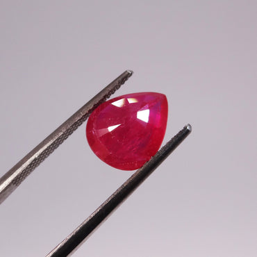 Natural Ruby - 4.852 Ct.