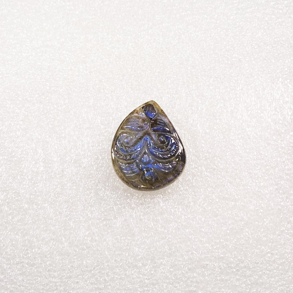 Natural Labradorite - 31.75 Cts.