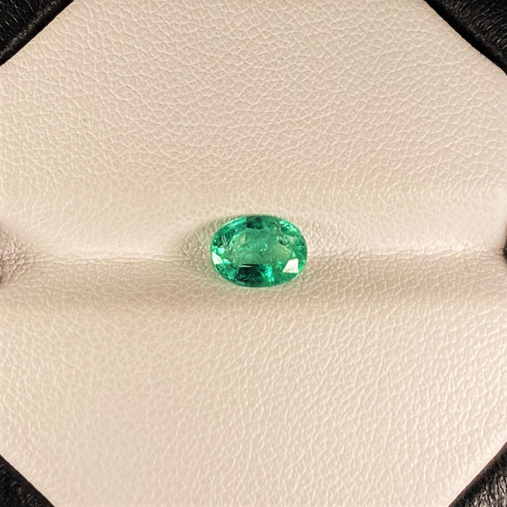 Natural Emerald 0.88 Ct. زمرد زامبي طبيعي